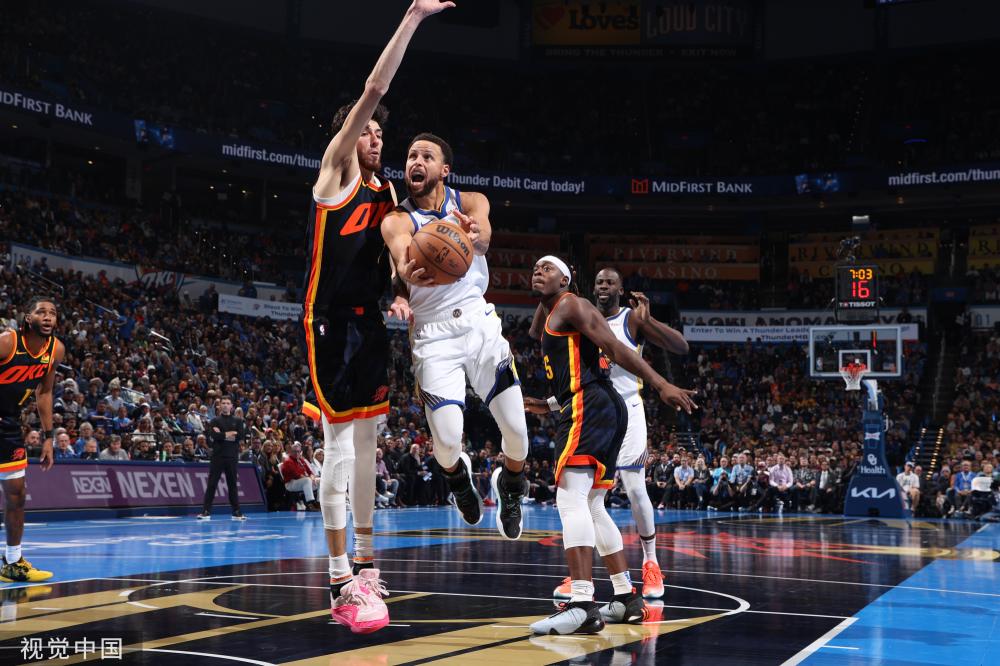 对她而言都 对她而言都