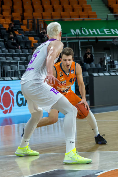 鲁克斯被驱 鲁克斯被驱