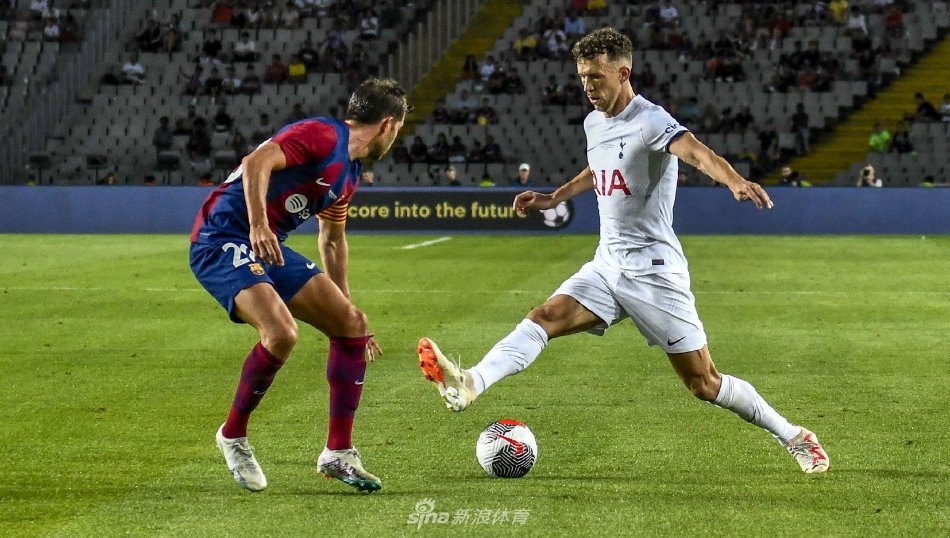 通过与球员 通过与球员