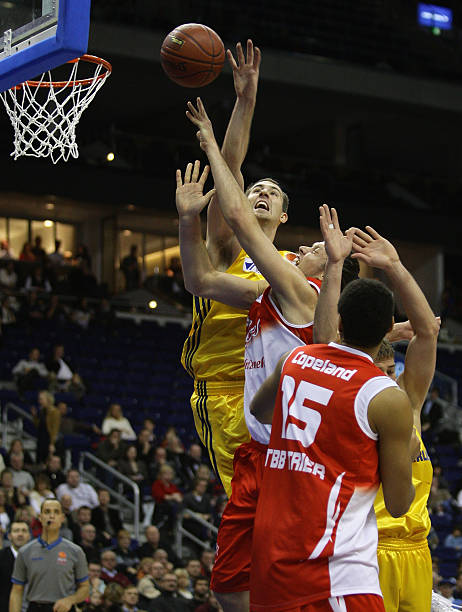 常常陷入被 常常陷入被